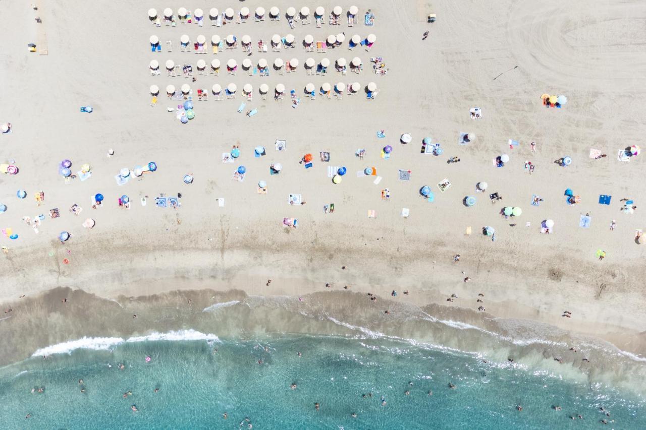 Frontline Playa Las Vistas With Pool, Parking, Sea ロスクリスティアーノス エクステリア 写真